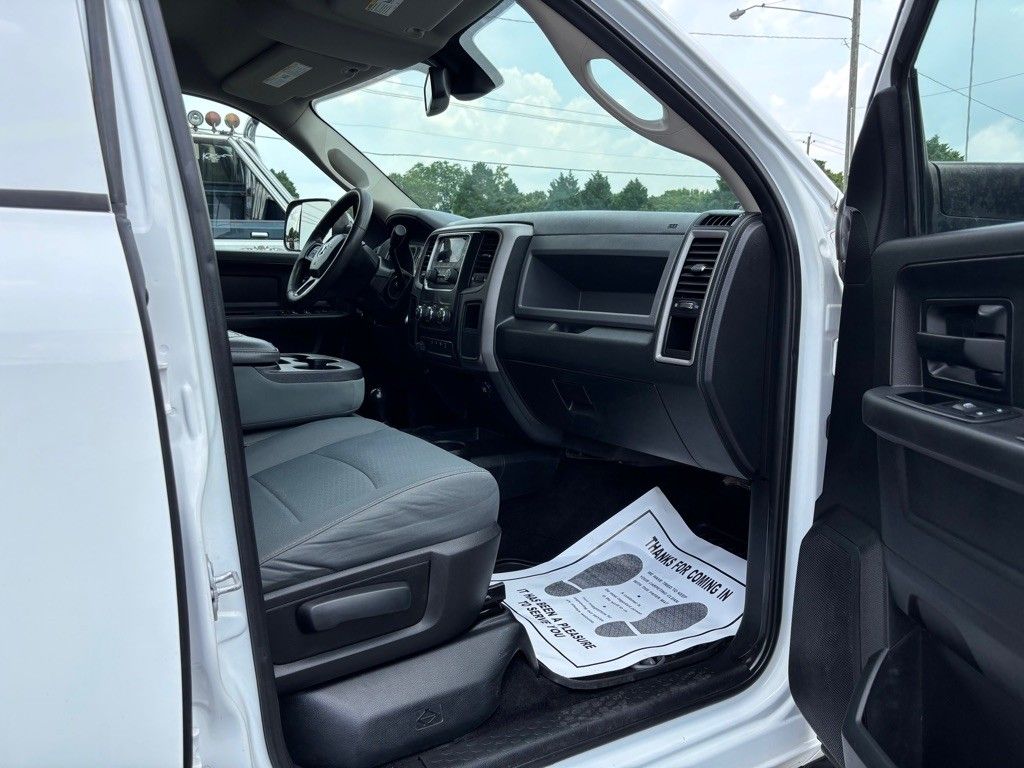2017 Ram 2500 ST Tradesman photo 31