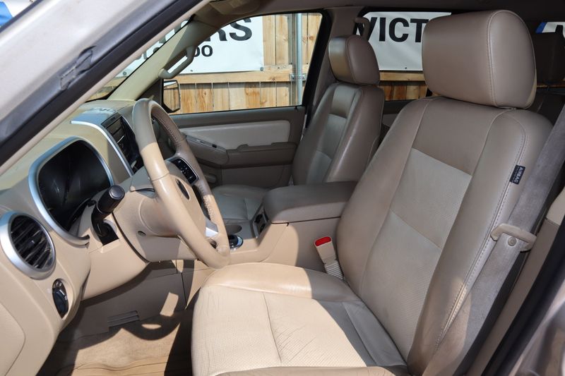 2007 Mercury Mountaineer Base | Victory Motors of Colorado