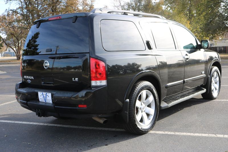 2008 Nissan Armada Photos