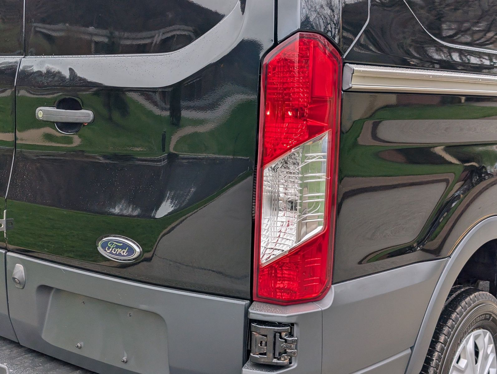 2018 Ford Transit-150 29