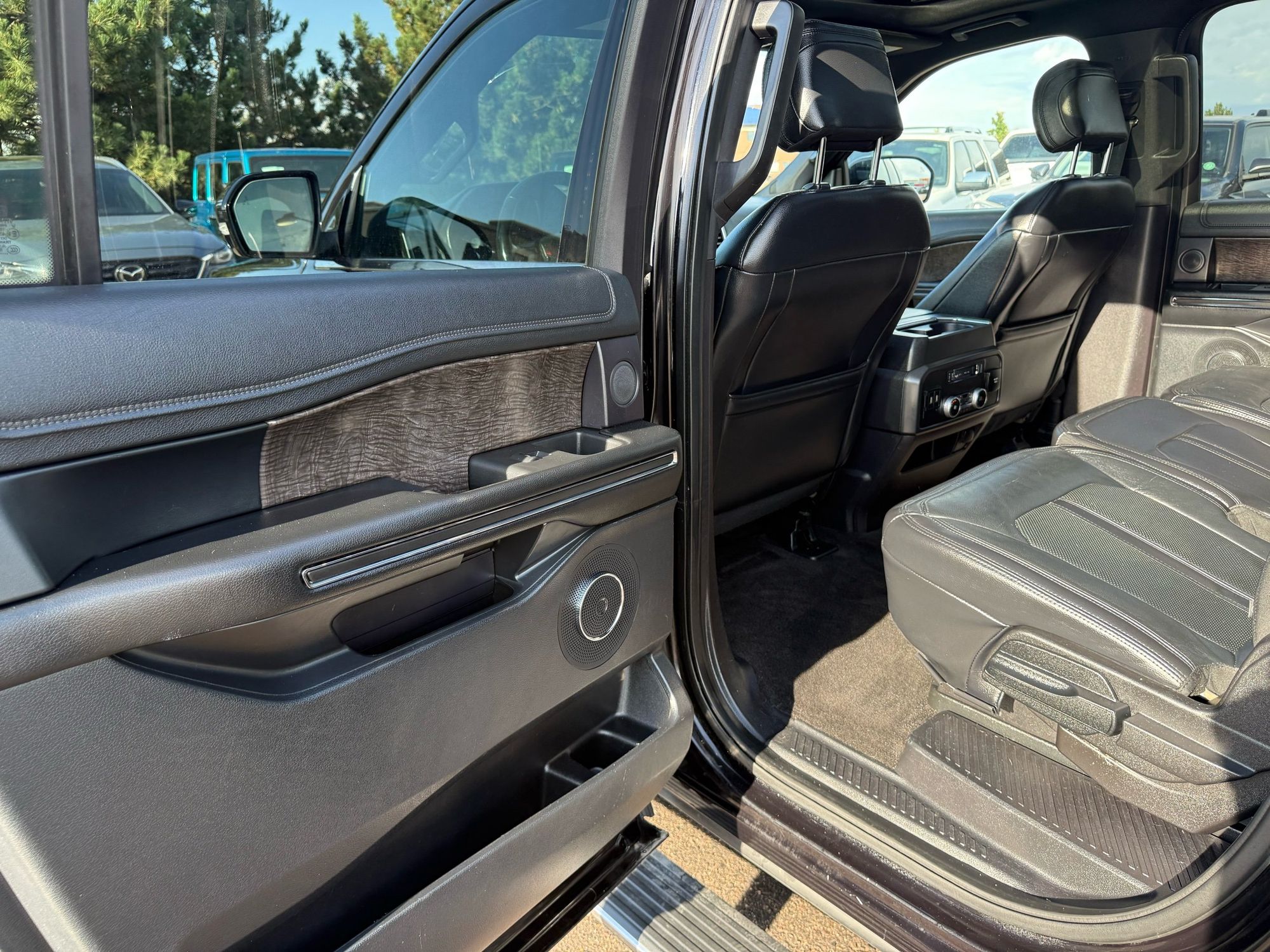 2019 Ford Expedition MAX Limited photo 24