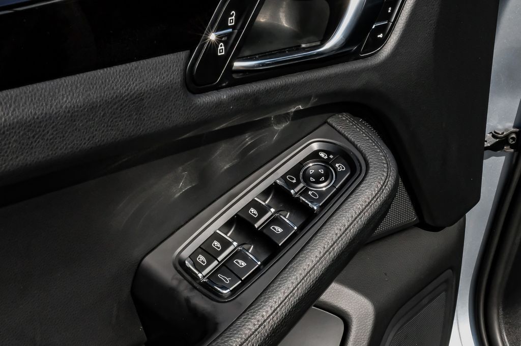 2021 Porsche Macan S - Photo 50