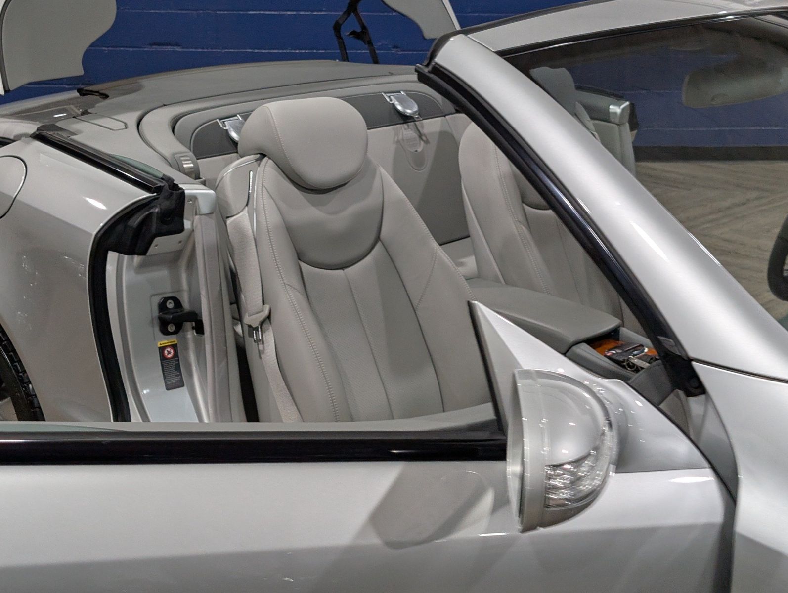 2004 Mercedes-Benz SL 500 73
