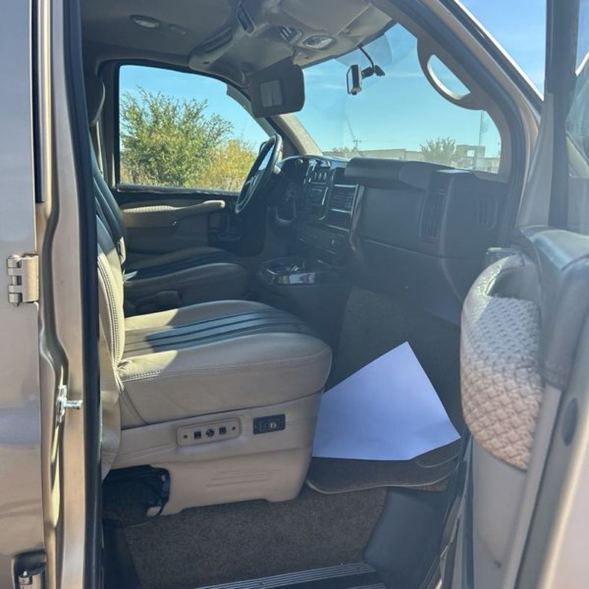 2013 GMC Savana 1500 14