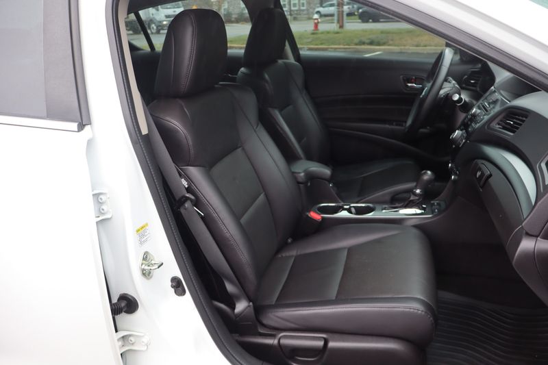 2014 Acura ILX 2.0L w/Premium | Victory Motors of Colorado