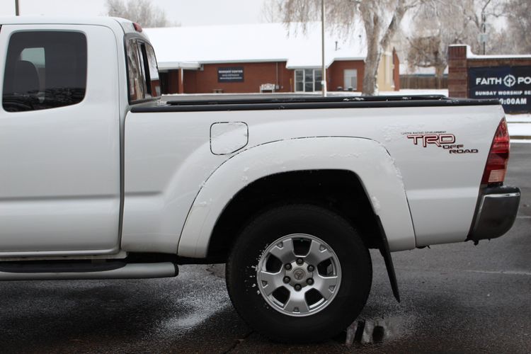 2005 Toyota Tacoma PreRunner V6 | Victory Motors of Colorado