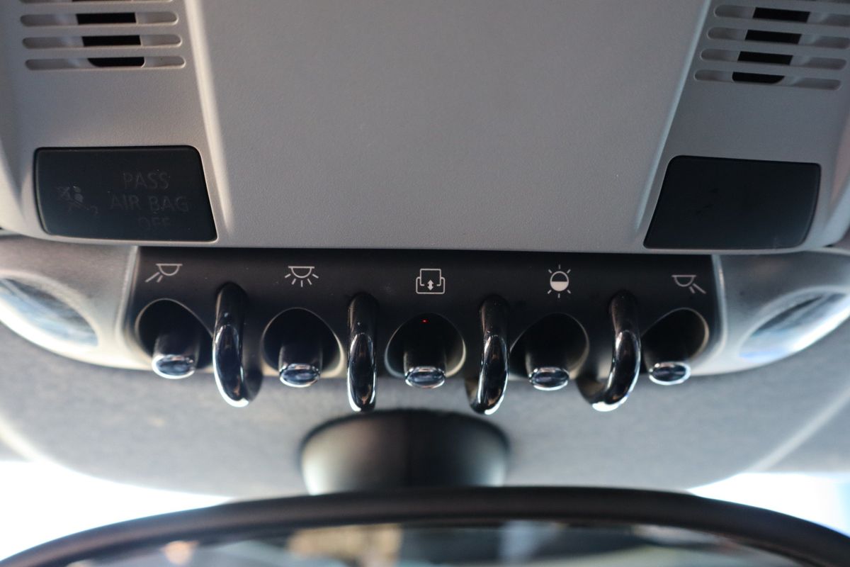 2009 MINI Cooper Base