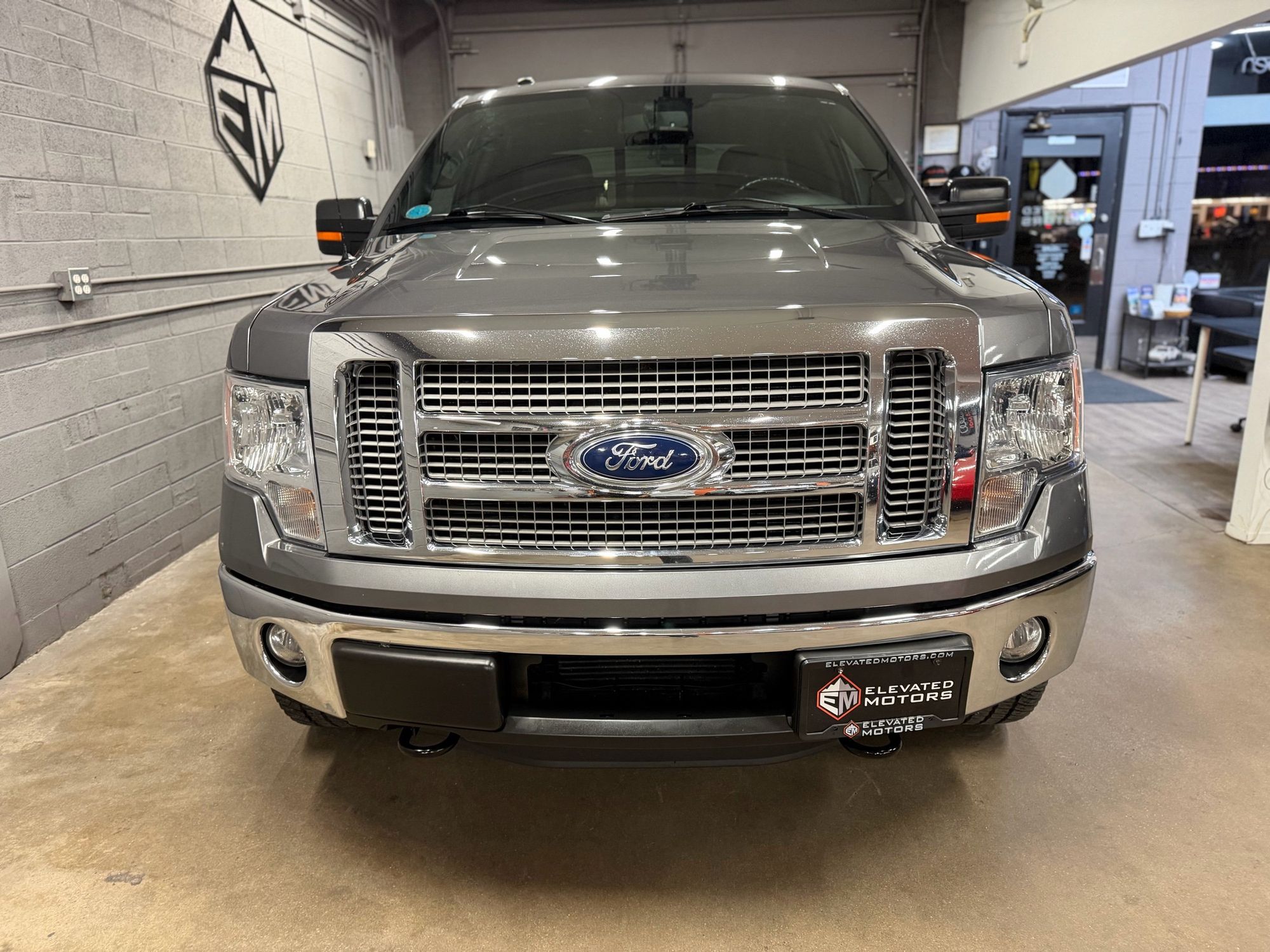 2012 Ford F-150 Lariat photo 2
