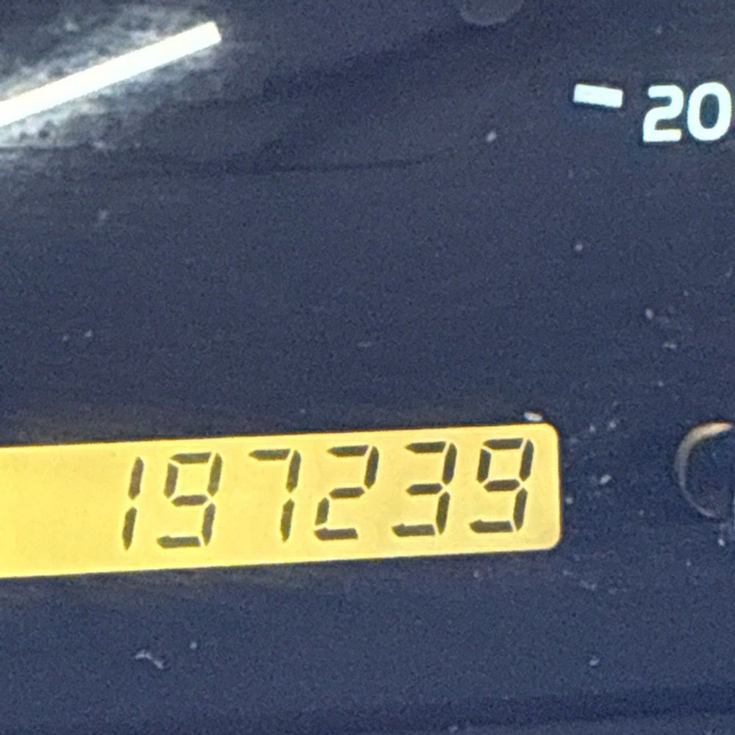 2000 Lexus LX 470 photo 18