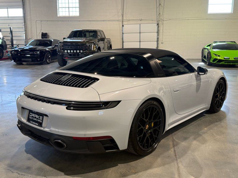 2024 Porsche 911 Targa 4 GTS, photo 5