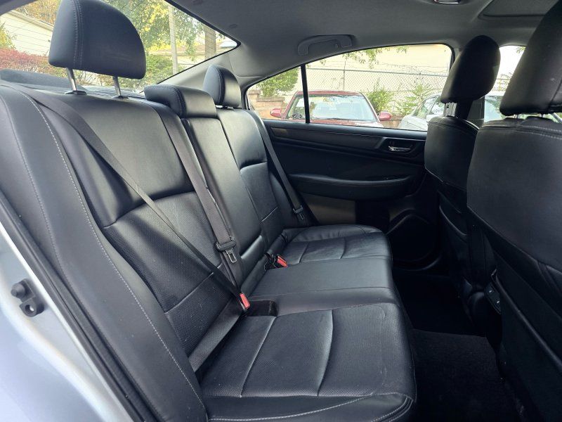 2017 Subaru Legacy 2.5i Limited photo 16