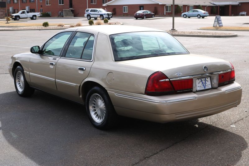 2000 Mercury Grand Marquis Photos