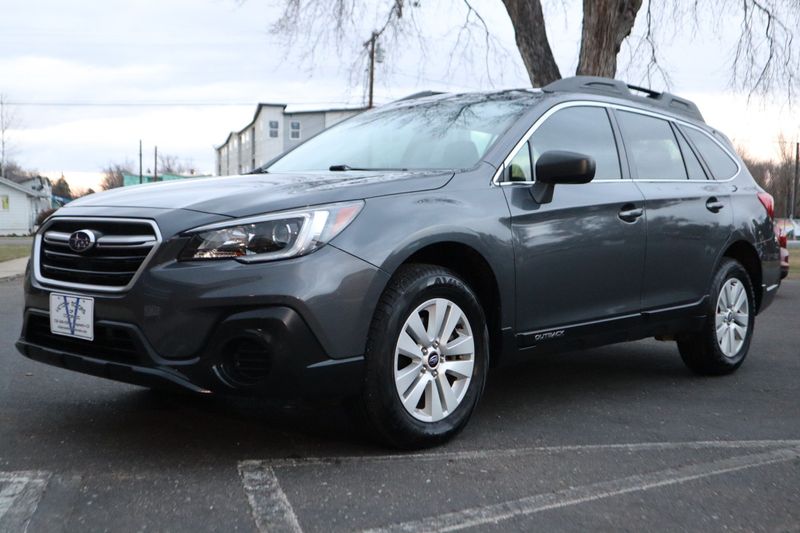2018 Subaru Outback 2.5i | Victory Motors of Colorado