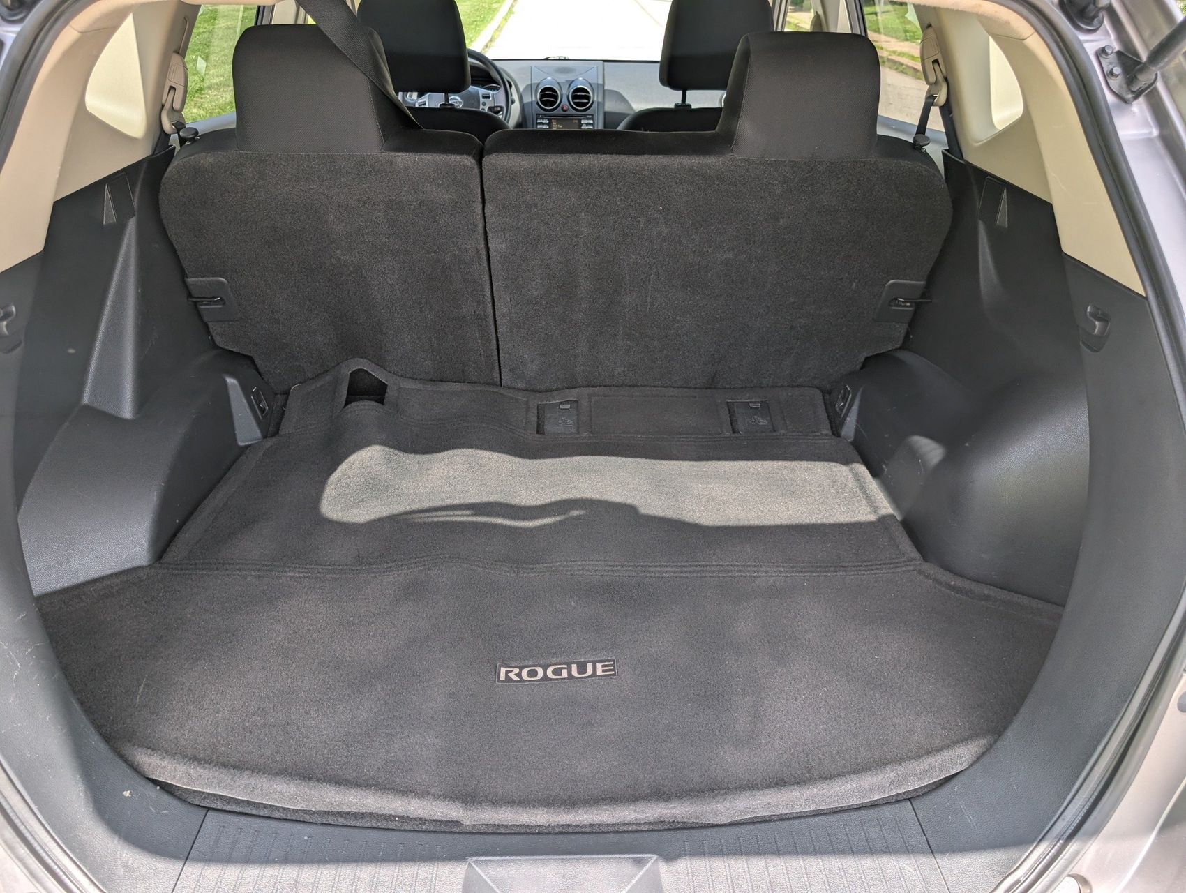 2012 Nissan Rogue 46