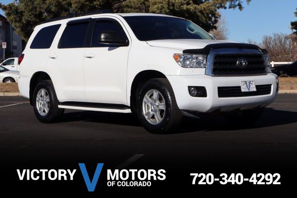 2008 Toyota Sequoia SR5's photo