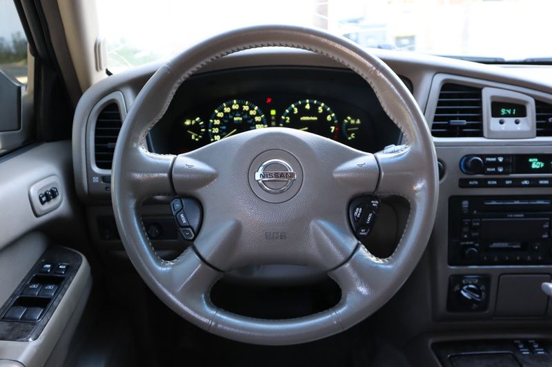 2004 Nissan Pathfinder LE Platinum | Victory Motors of Colorado