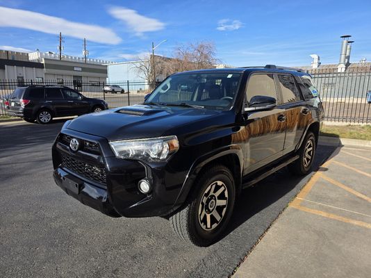 2018 Toyota 4Runner Off-Road Premium's photo