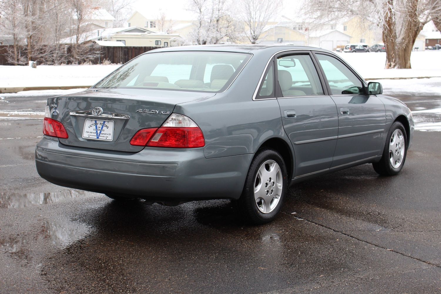 2004 Toyota Avalon XLS | Victory Motors of Colorado