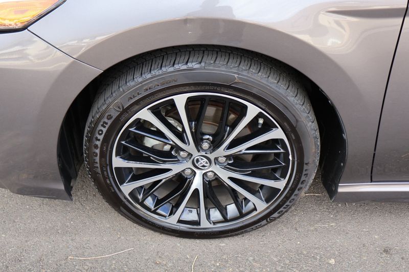 2019 Toyota Camry SE | Victory Motors of Colorado