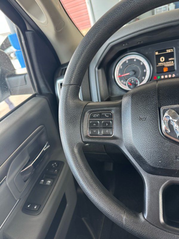 2019 Ram 1500 Classic SLT photo 14