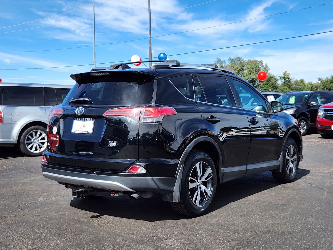 2016 Toyota RAV4 XLE photo 4