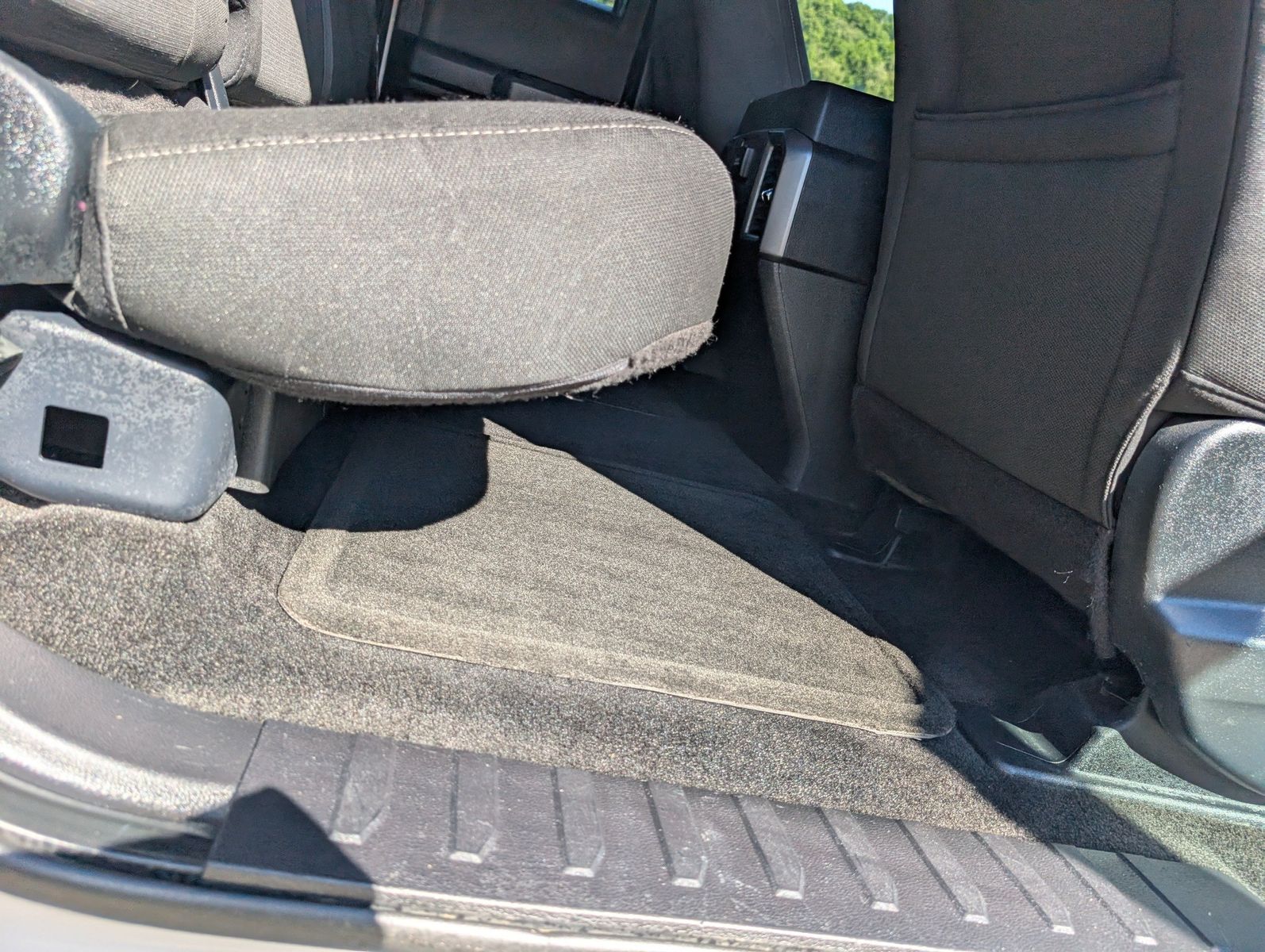 2015 Ford F-150 77