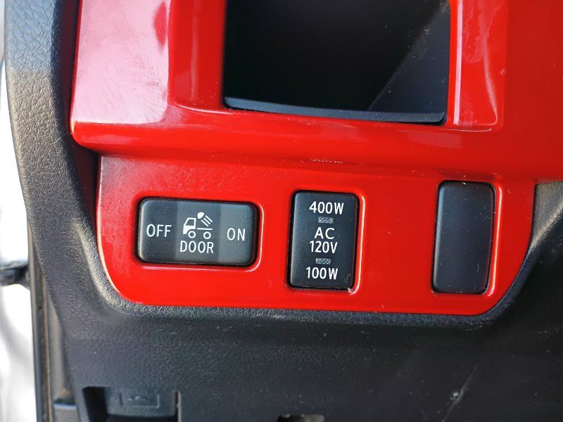 2018 Toyota Tacoma TRD photo 12