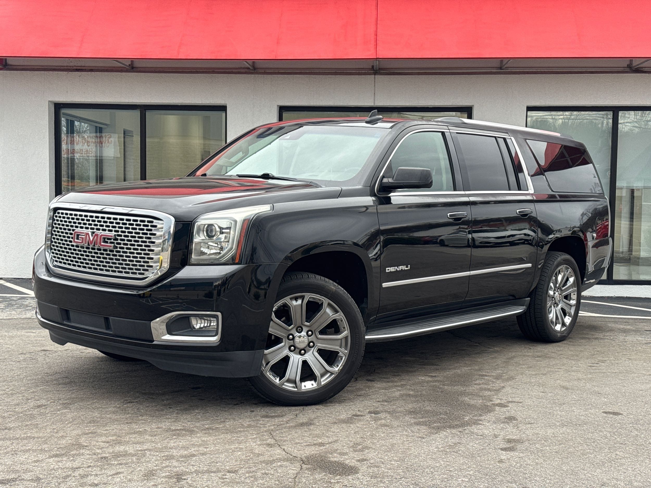 2015 GMC Yukon Denali's photo