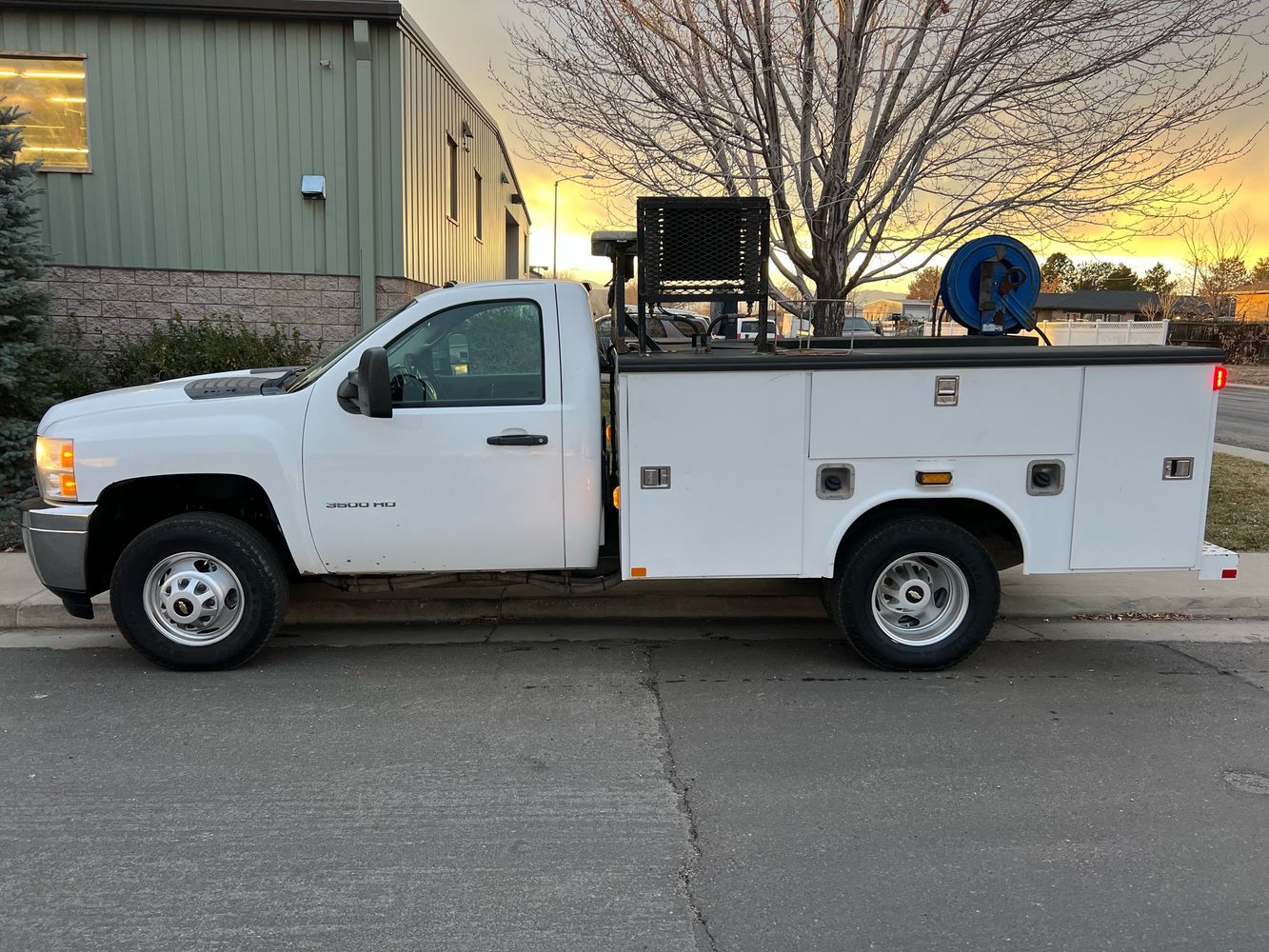 2013 Chevrolet Silverado 3500 Chassis Cab Work Truck photo 2