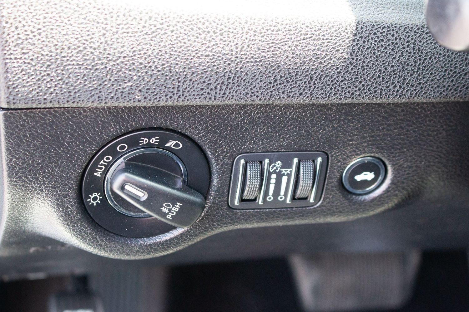 2020 Chrysler 300 S - Photo 27