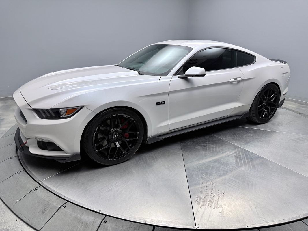 White 2017 Ford Mustang Coupe Rear-Wheel Drive 6-Speed Automatic