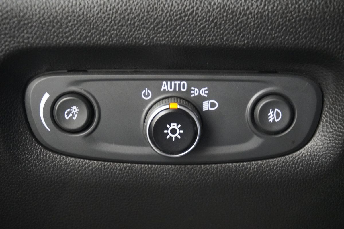 2020 Chevrolet Traverse AWD LT Cloth