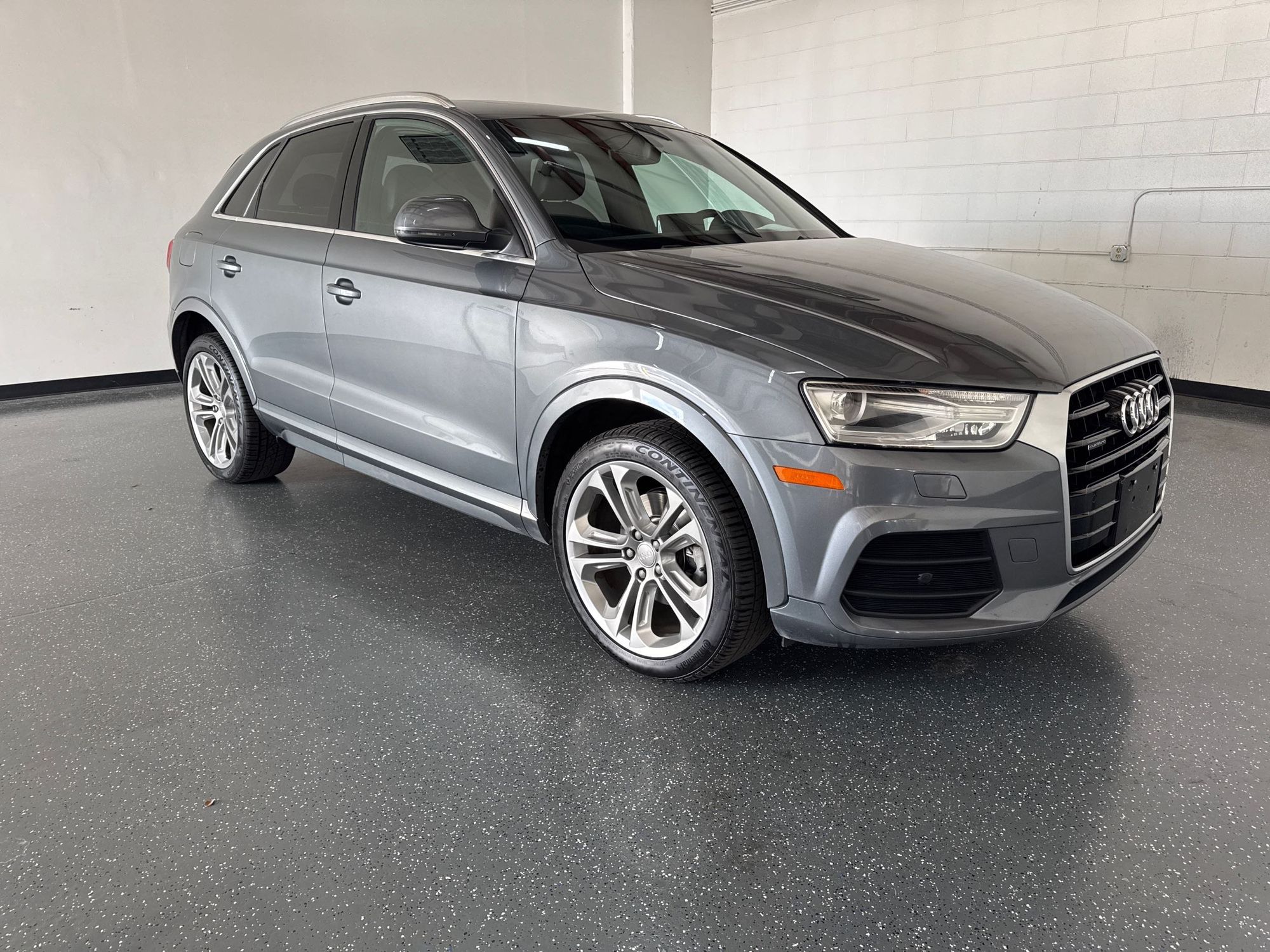 2016 Audi Q3 Premium Plus photo 2