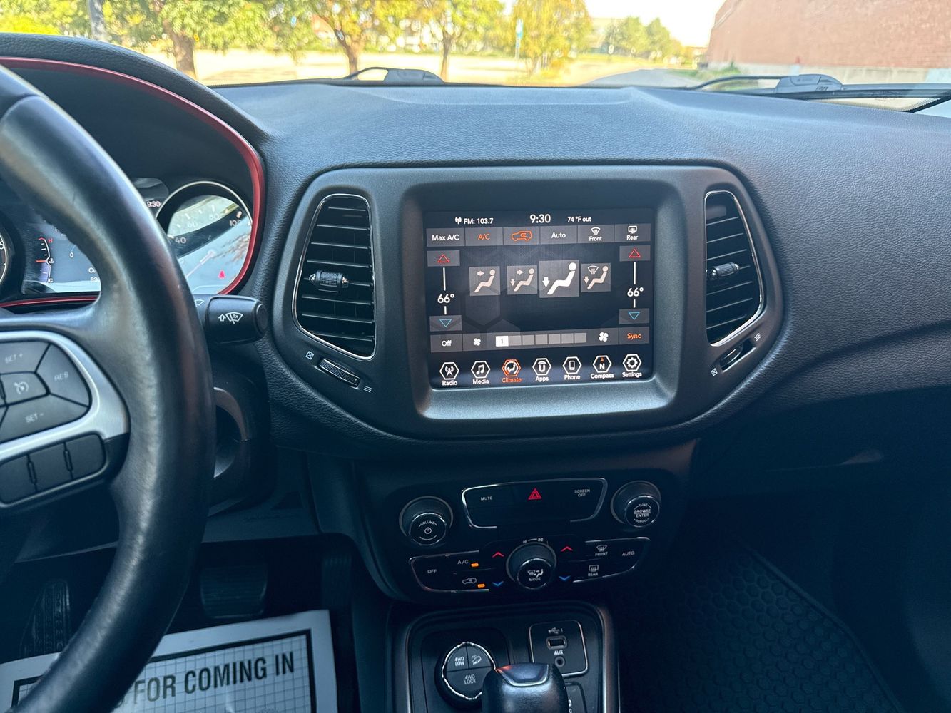 2020 Jeep Compass Trailhawk photo 2