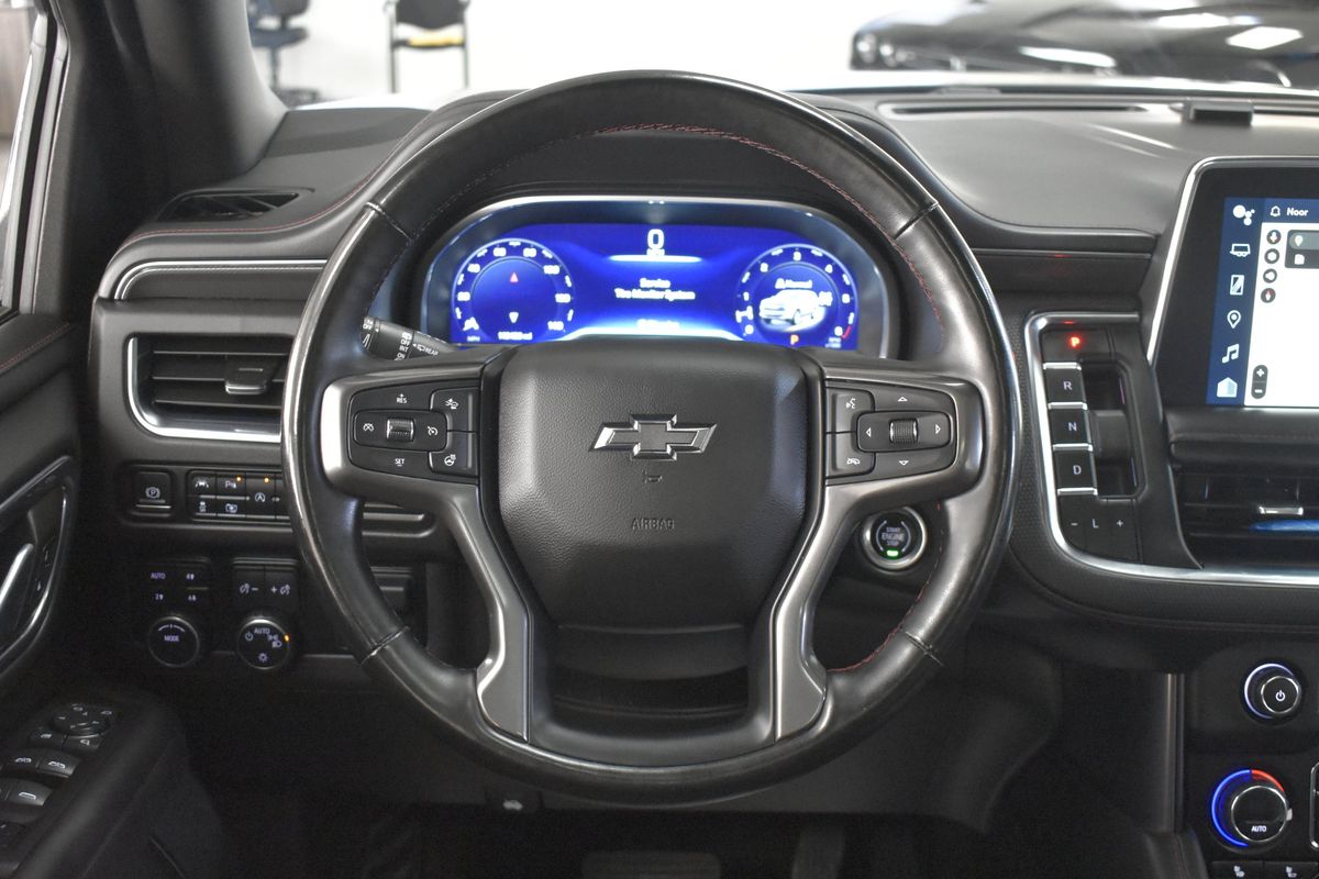 2023 Chevrolet Suburban 4WD RST