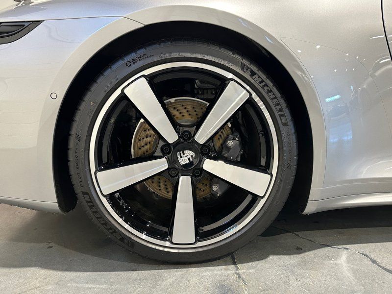 2025 Porsche 911 Carrera, photo 23