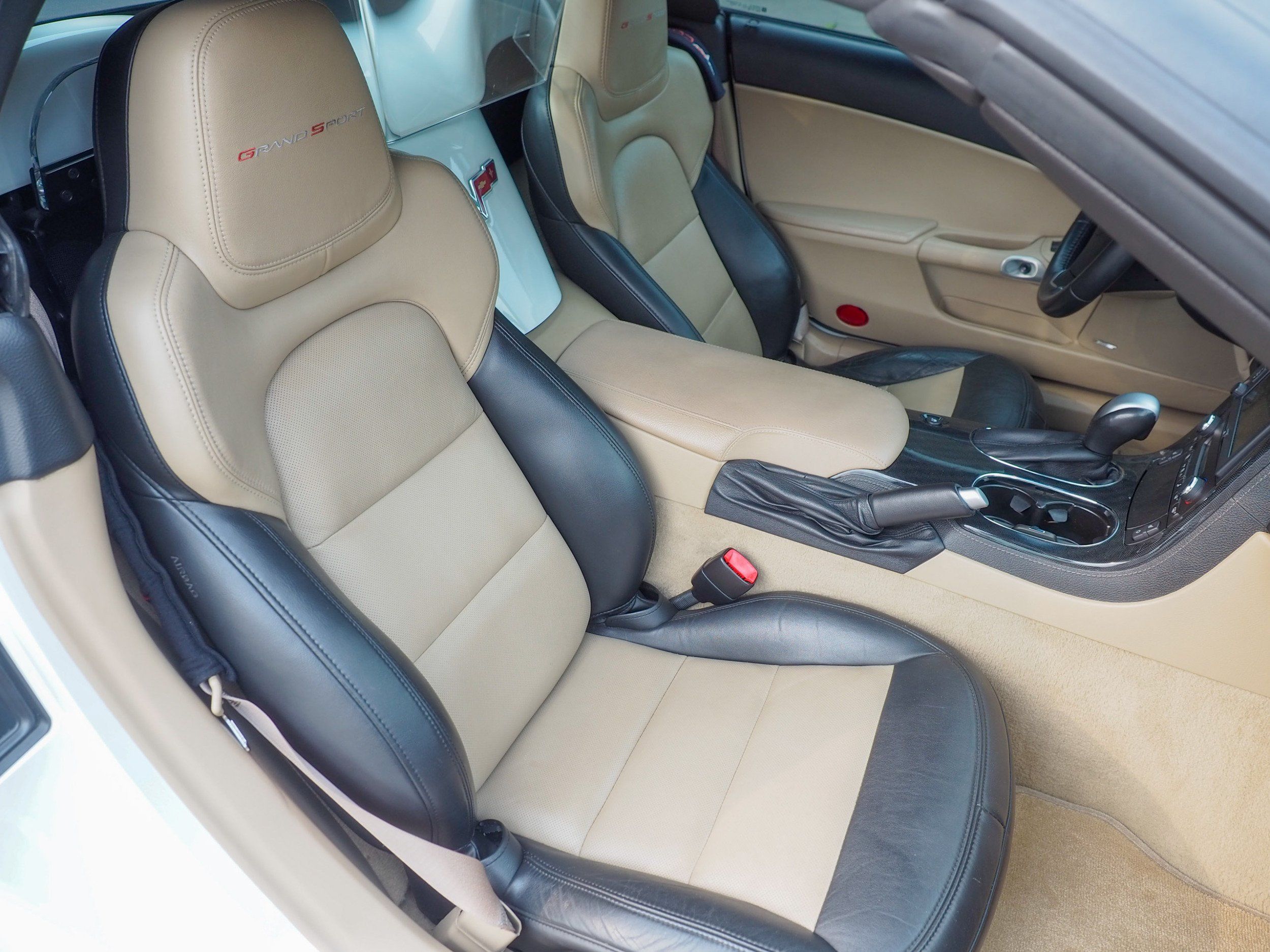 2012 Chevrolet Corvette White Grand Sport