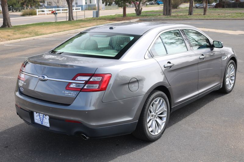 2014 Ford Taurus Photos