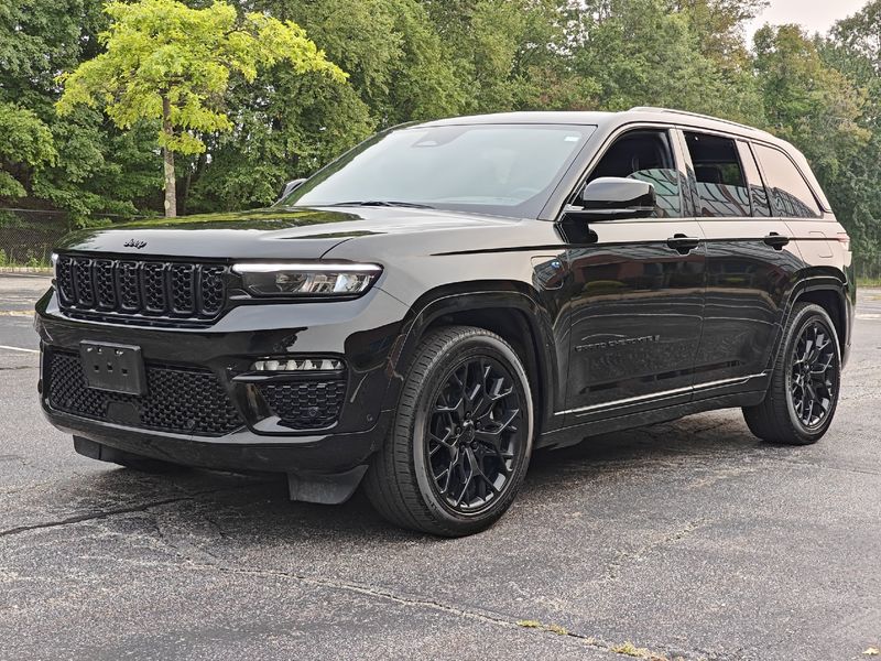 2022 Jeep Grand Cherokee Summit Reserve 4xe | Zoom Auto