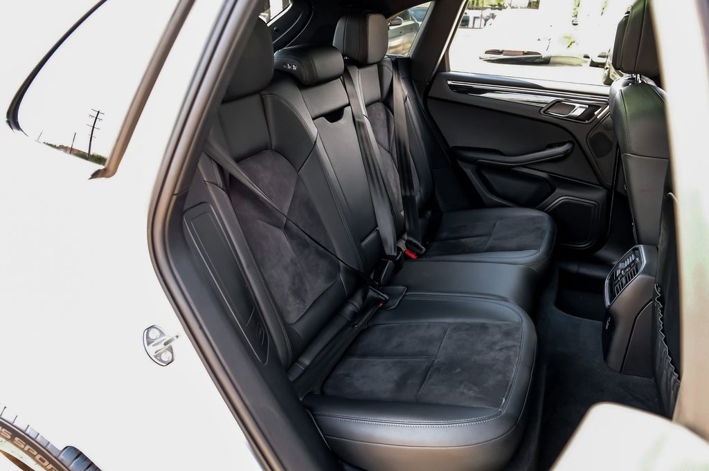 2021 Porsche Macan S - Photo 42
