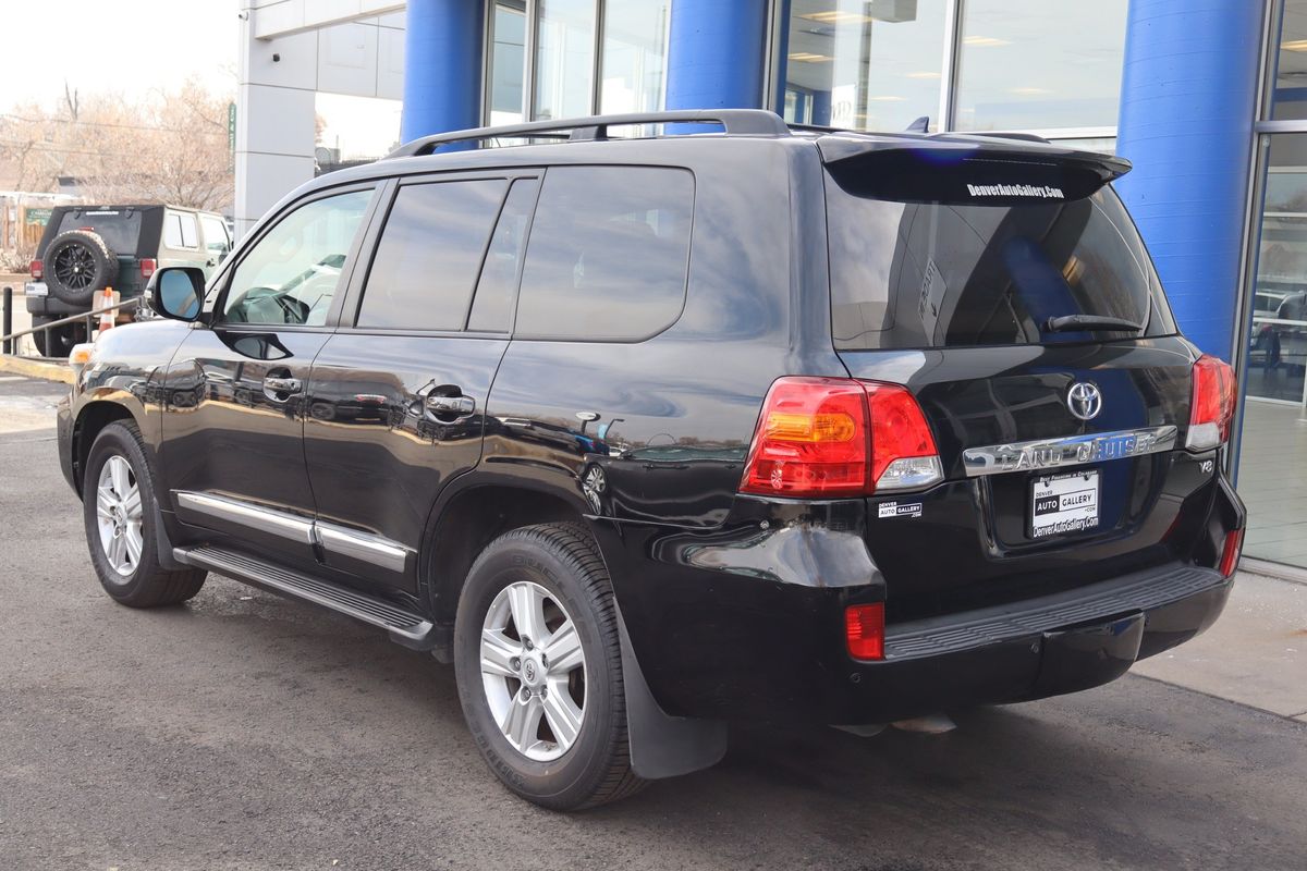 2013 Toyota Land Cruiser 