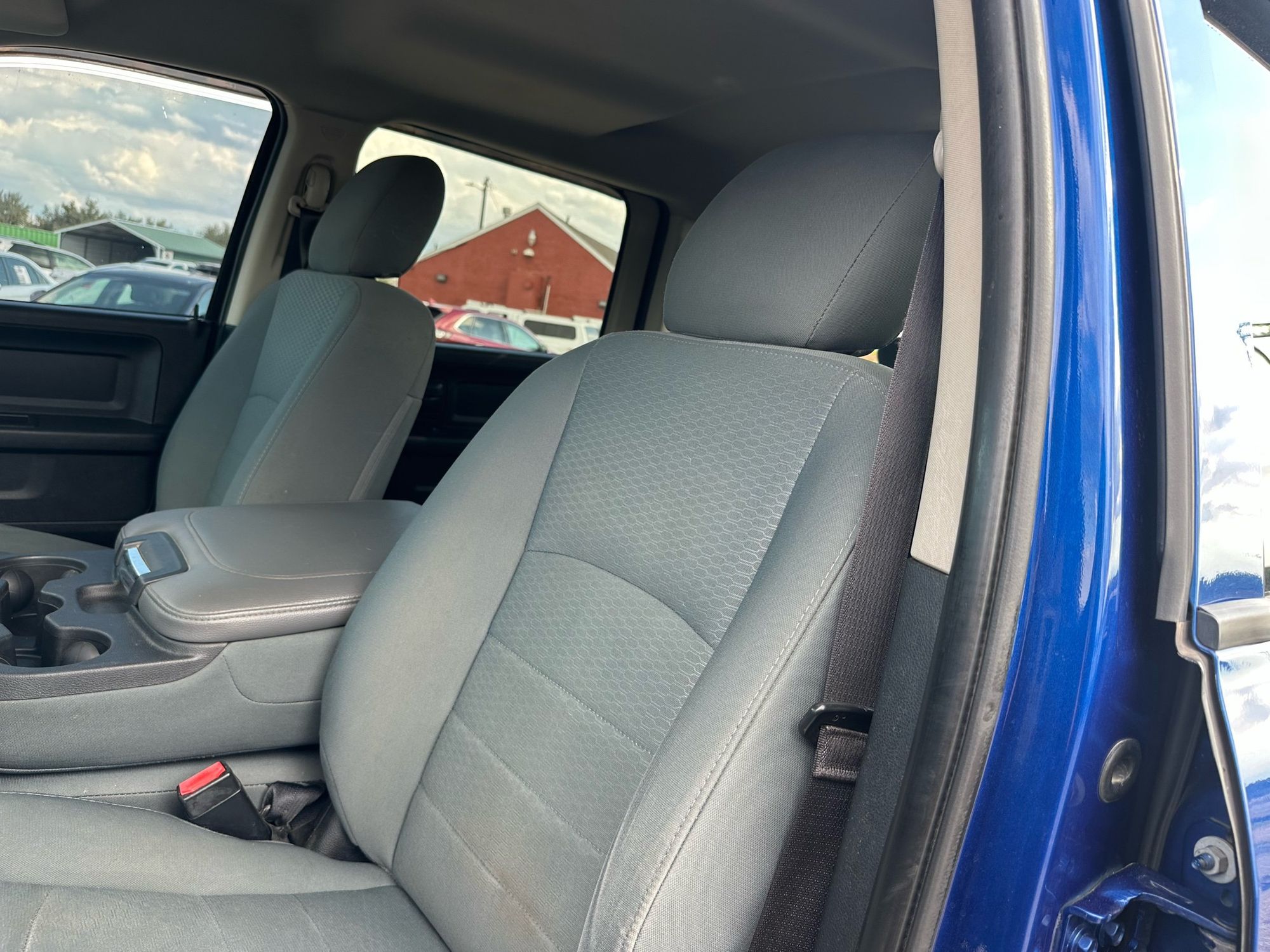 2015 Ram 2500 Tradesman photo 35