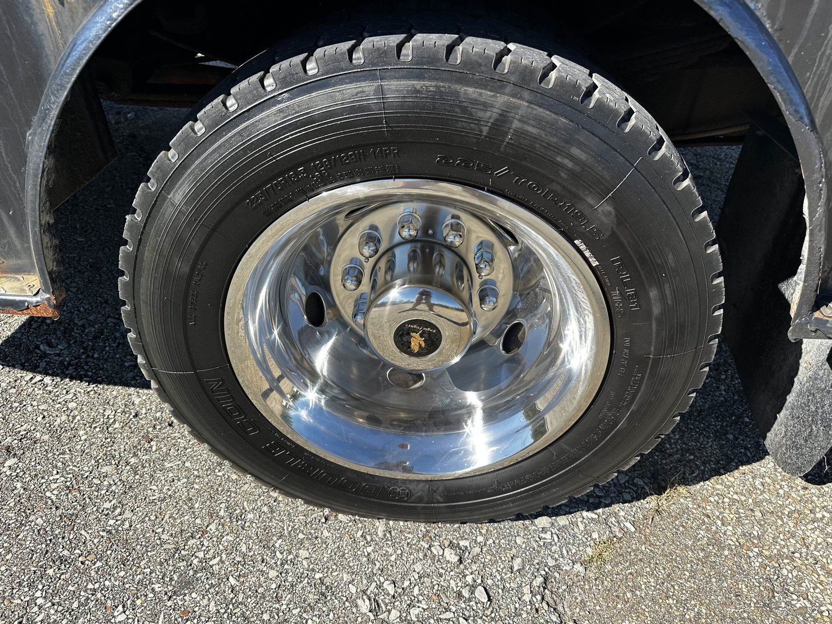 2005 Ford F-550 Skirted Flatbe 8