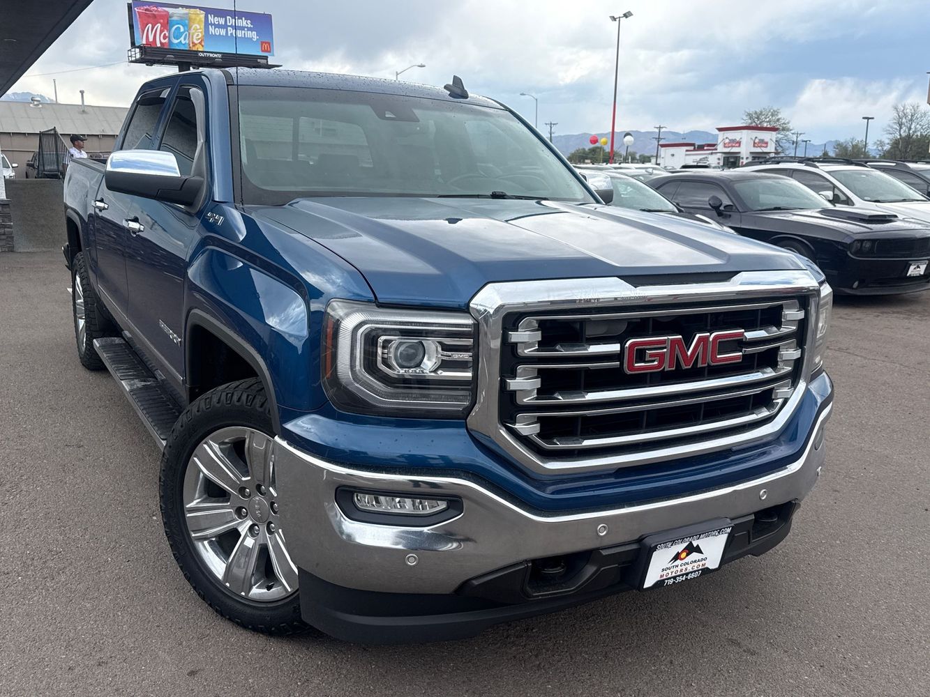 2017 GMC Sierra 4WD Crew Cab Short Box SLT's photo