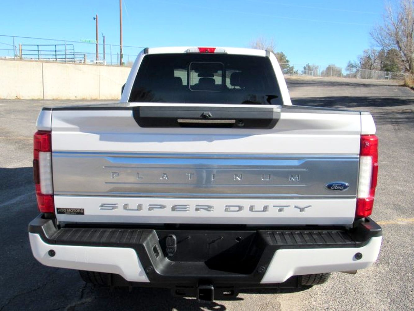 2018 Ford F-350 Platinum photo 3