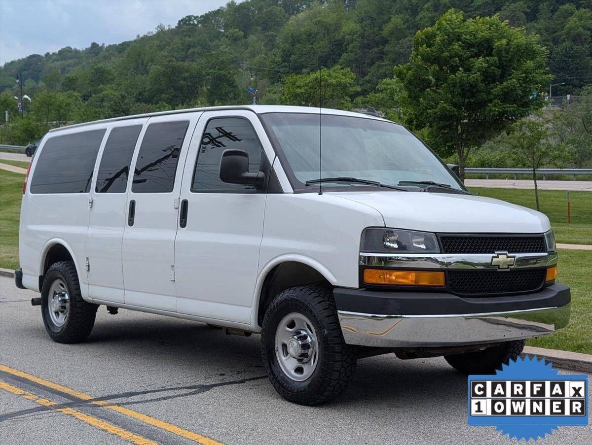 2018 Chevrolet Express 1