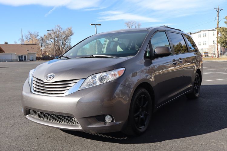 Stunning 2015 Toyota Sienna Mileage Gallery