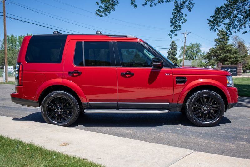 2015 Land Rover LR4 Photos