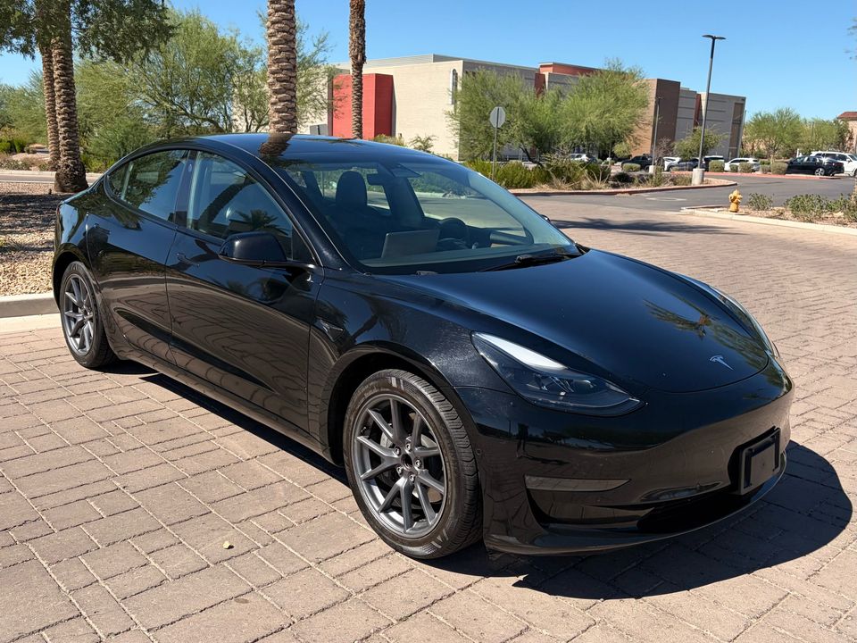 2022 Tesla Model 3 Rear-Wheel Drive