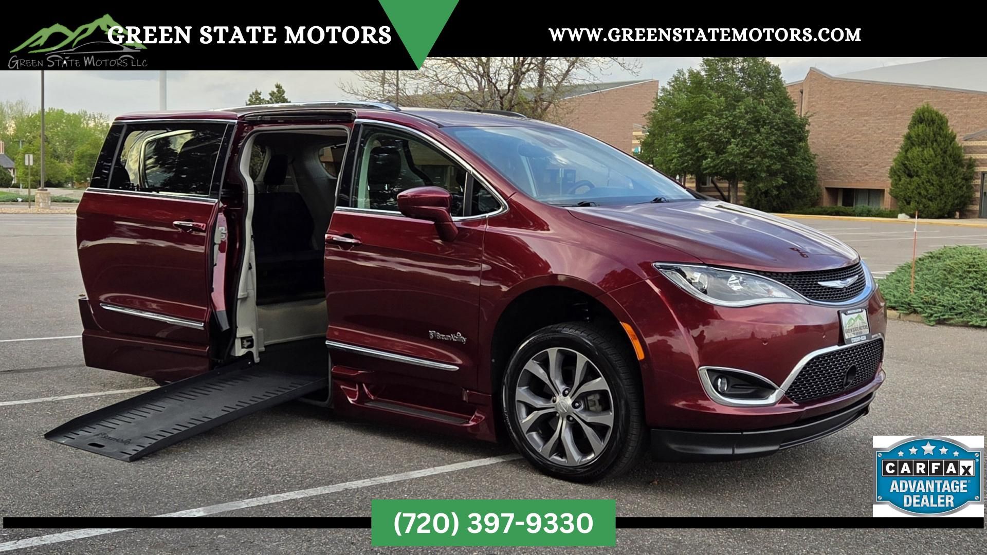 2018 Chrysler Pacifica Touring L Plus's photo